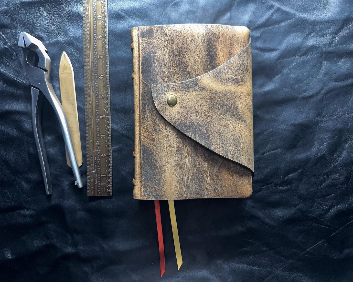 NASB 1995 Compact Large Print Bible - Full Grain Leather Magnetic Flap Cover
