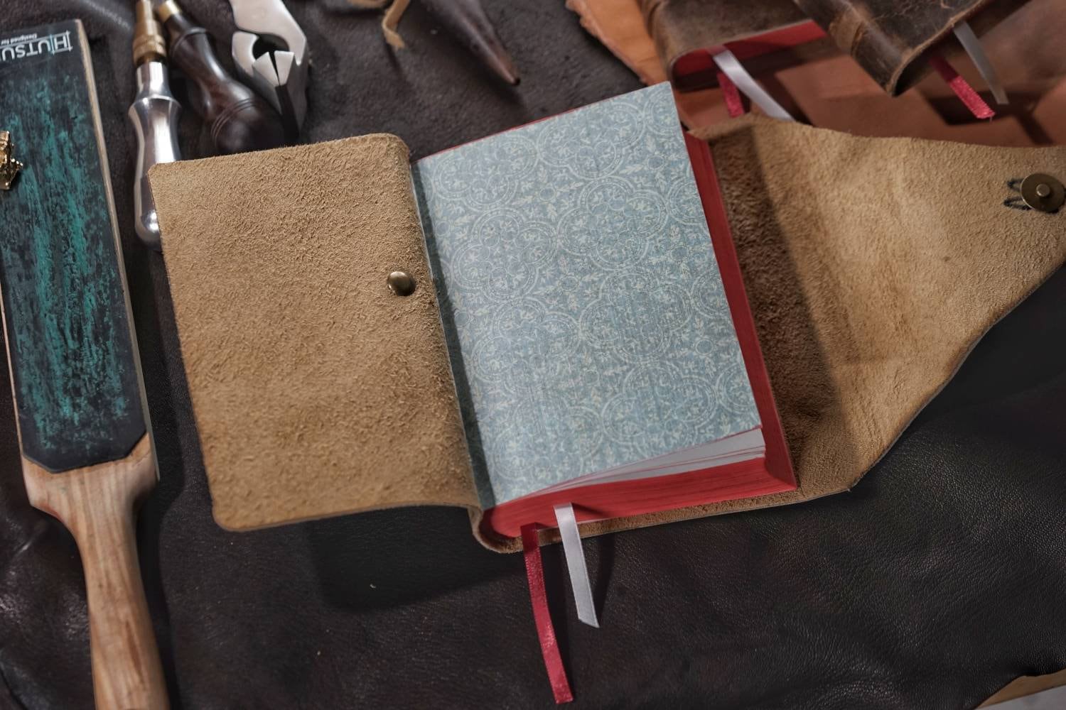 Compact ESV Large Print Bible - Full Grain Leather Magnetic Flap Cover