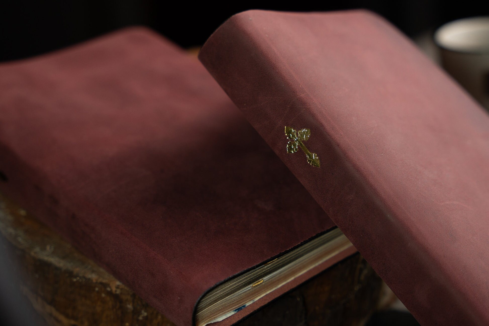 NRSV Thinline Reference Rebound in Beautiful Full Grain Leather